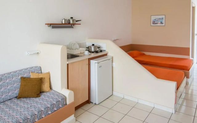 Dionisos Apartments