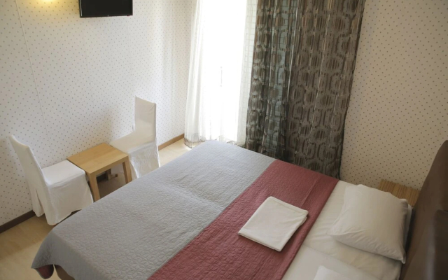 Hotel Anesi