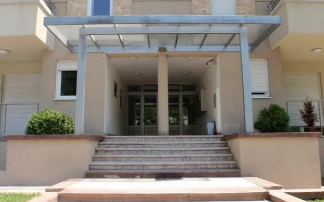 Royal Palace Apartments