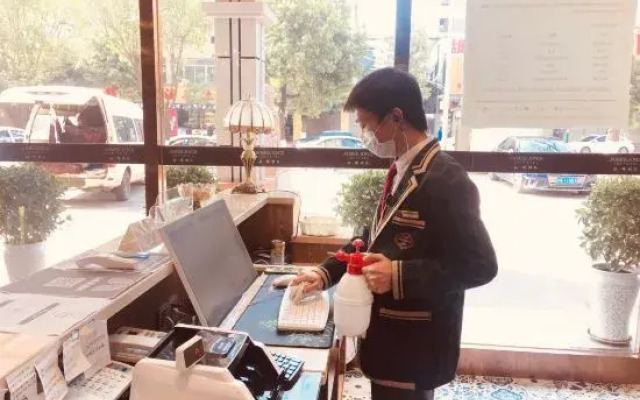 James Joyce Coffetel Hotel (Kunming Railway Station Huancheng South Road Subway Station)
