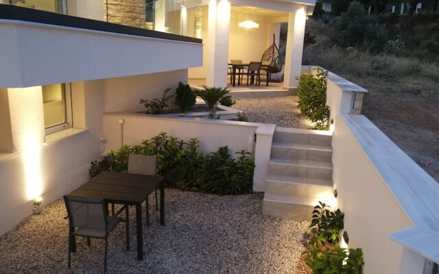Elia luxury residence
