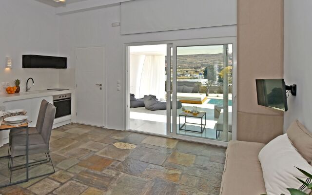 Tinos Blend Suites