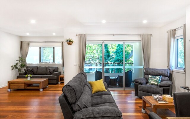 Woody Lifestyle one Bedroom Apartment