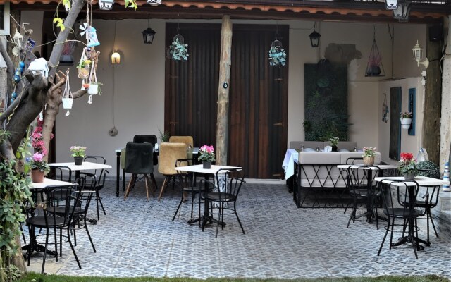 Ada Marin Hotel