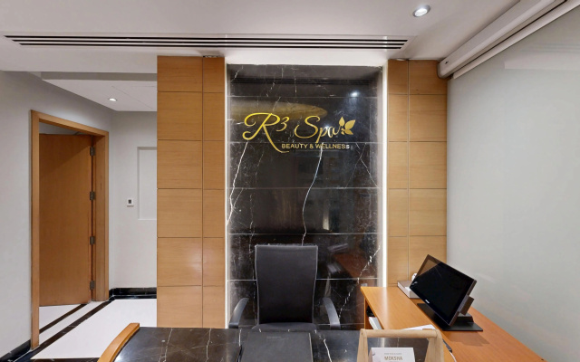 Radisson Blu Marina  Connaught Place