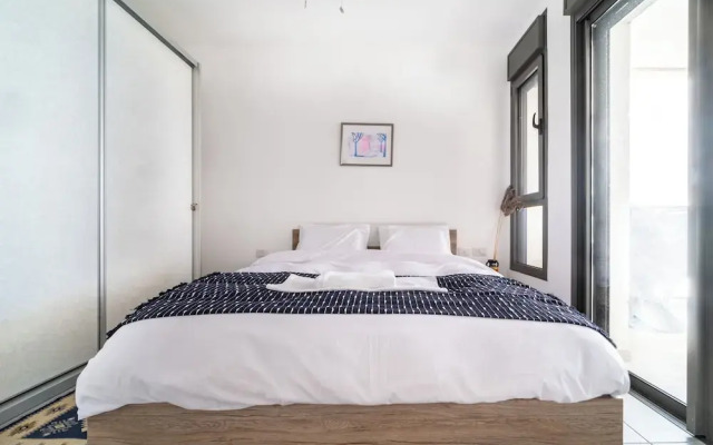 Beach Haven 3BR Apt by Sea N' Rent