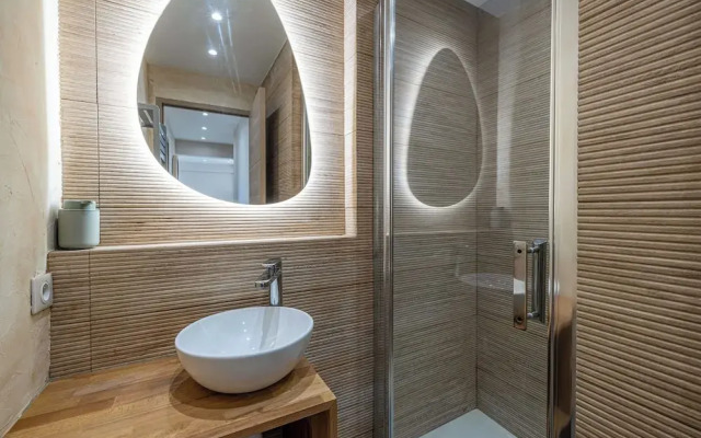 Renovated Flat 250m From the Beach - Town Centre - 2br/6p