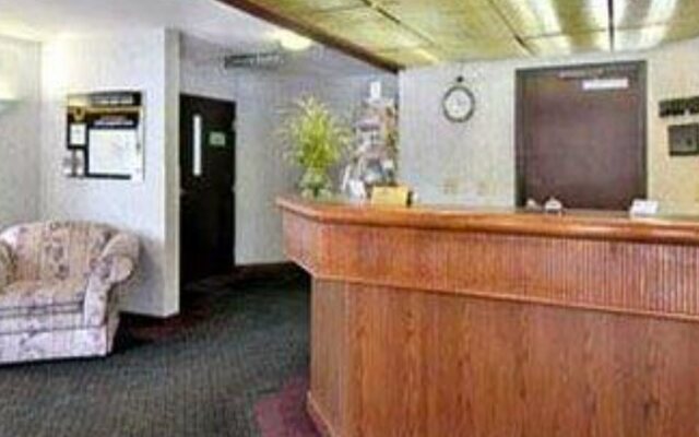 Super 8 By Wyndham Gresham Portland Area OR