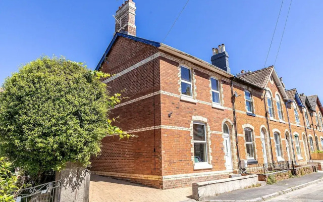 The Terrace - Light Bright Characterful Near Beaches
