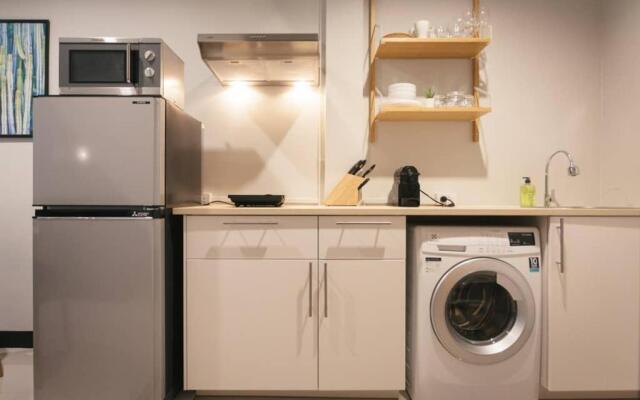 S2 Silom Large room 4-6 guests Full kitchen WIFI