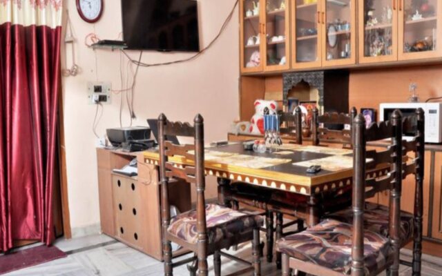 Shreenu Home Stay