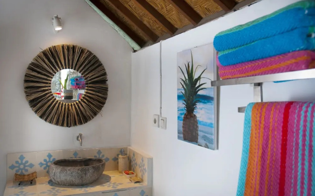 New 2 King Beds, Walk to Beach, Cafes all Else 30 Minutes From Airport