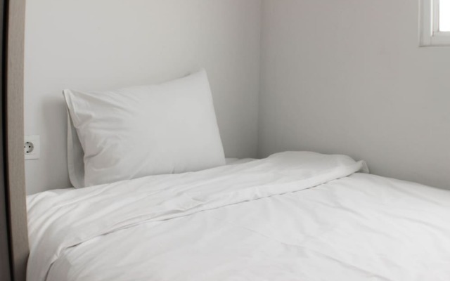 Comfort Living 3Br At Springlake Summarecon Bekasi Apartment