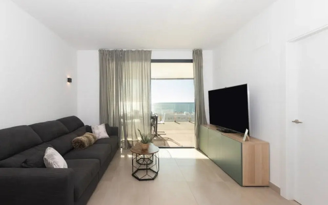 Bego a Sea View in Fuengirola