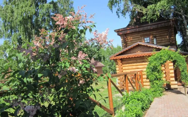 На Озере С Конюшней