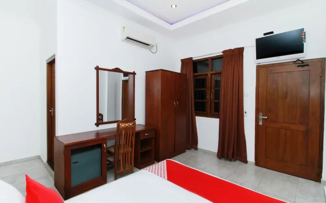 OYO 339 Chandiv Hotel