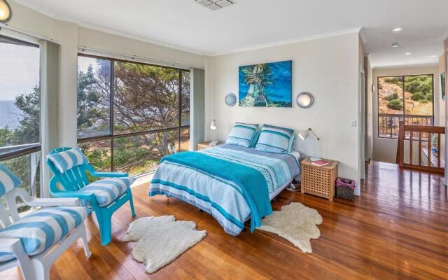 King of North Bay - 103 Gold Coast Drive