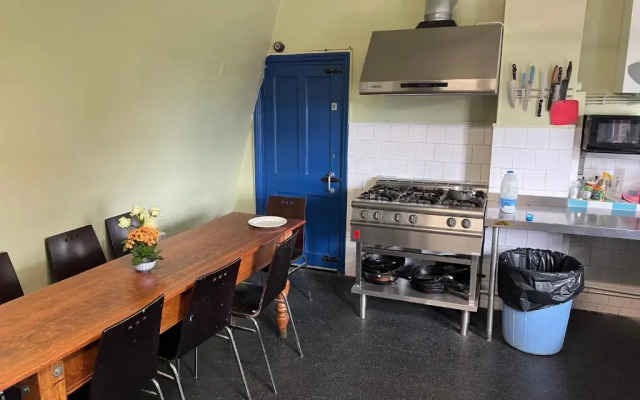 Hootananny Hostel