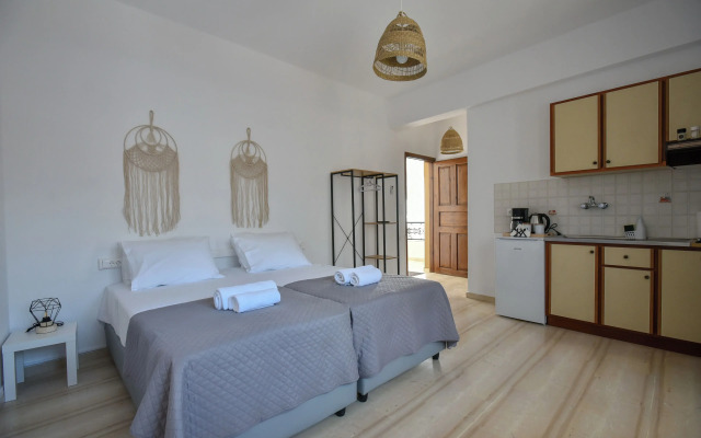 Studio Eva Studios & Apartments-5