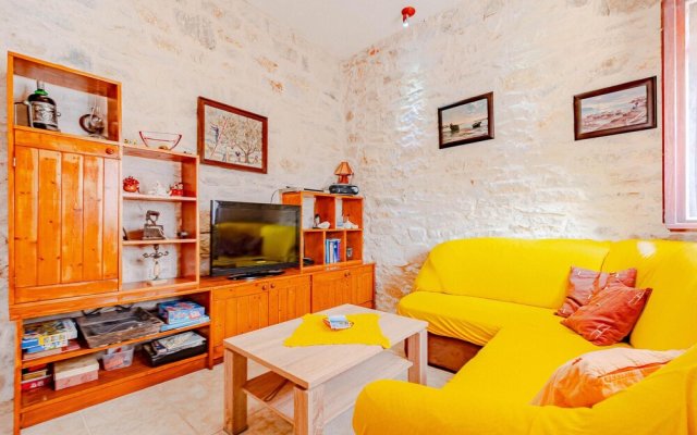 Awesome Home in Prigradice With Wifi and 4 Bedrooms