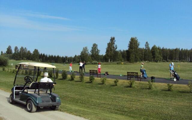 Tiiringolf Cottages