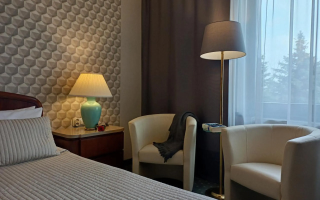 Booking Hotel & Spa