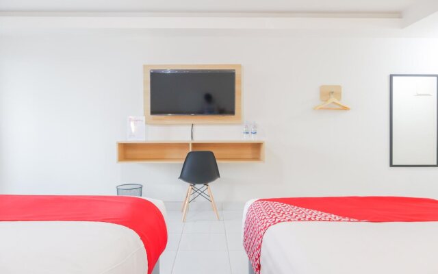 OYO Flagship 210 Amethyst Kemayoran Near RSUD Pademangan
