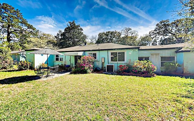 1734 Charleston (1655-161089) - 2 Br Home