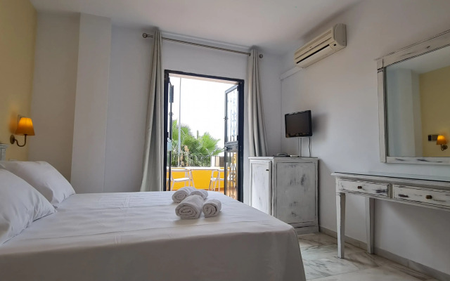 Hotel Playamaro