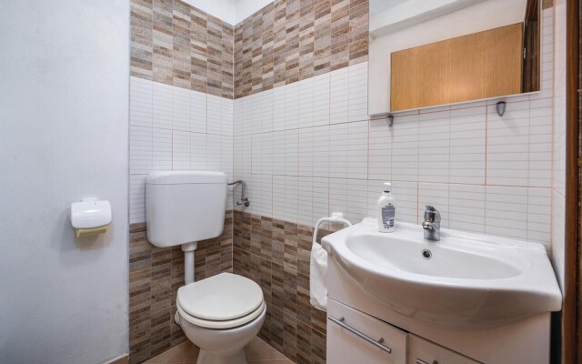 Awesome Home in Baderna With Wifi and 3 Bedrooms