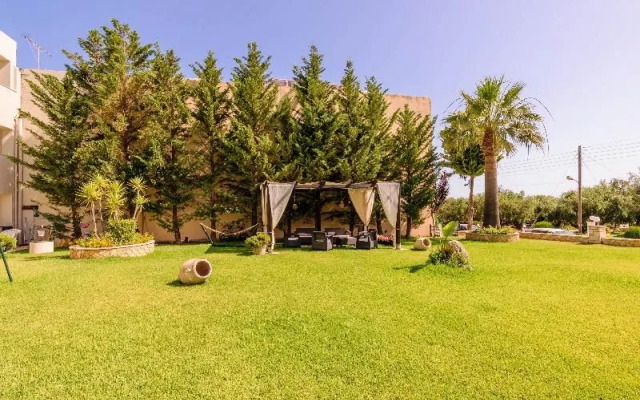 Remezzo Apartments & Studios