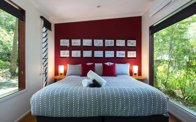 Eumarella Shores Noosa Lake Retreat – Guest Rooms – Diddillibah