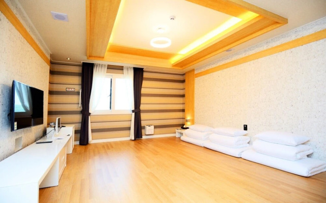 Yeonggwang The One Hotel