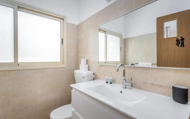 Charming 1 BDR with balcon close to Hilton beach