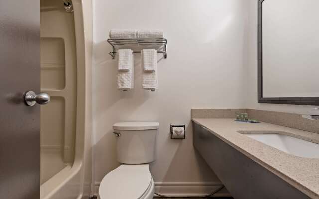 SureStay by Best Western Kemptville.