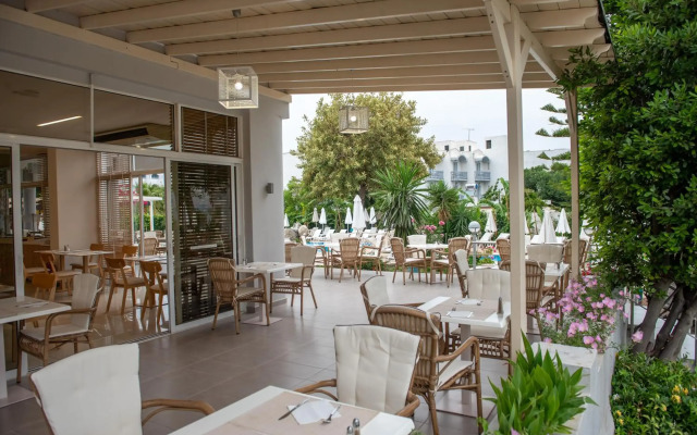 Palm Beach Hotel - Adults only