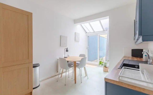 Serene & Stylish 1BD Flat - Tooting Bec!