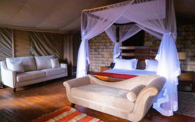 Nokras Enkare Luxury Tented Camp Sagana