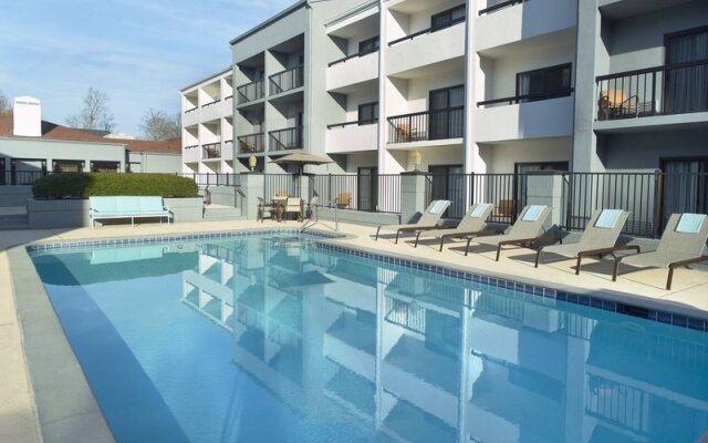 Courtyard Charlotte SouthPark