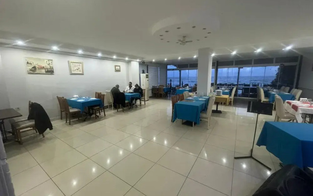 Deniz Otel