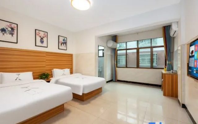 Chujian Hotel (Cangzhou Xiangnan College)