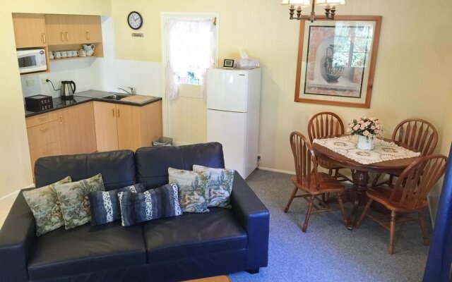 Curtis Falls Apartment