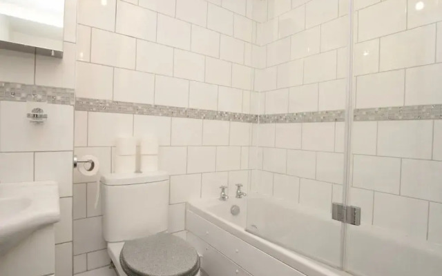 Arma Short Stays - Turner Close
