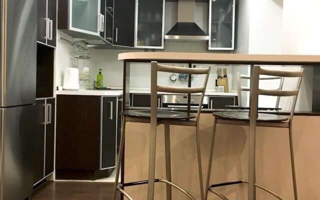 Апартаменты на Океанском пр-те, 100