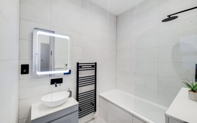 Lovely 1-bed Apartment in London With Courtyard