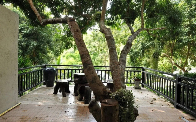 Silver Garden Resort