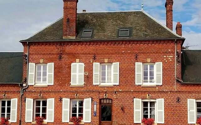 hotelImage
