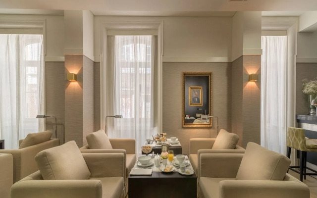 Universal Boutique Hotel