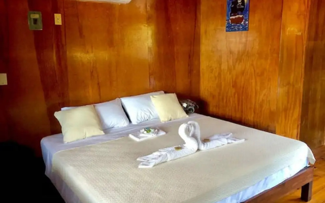 Papitos Bacalar Hotel and Marina