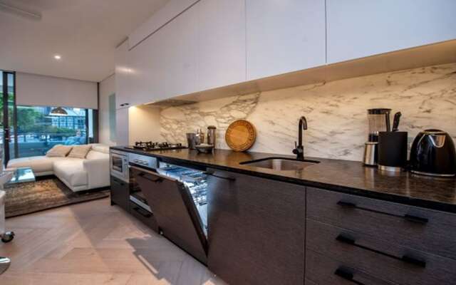 Luxury Studio With Parking in Woolloomooloo - WMLOO